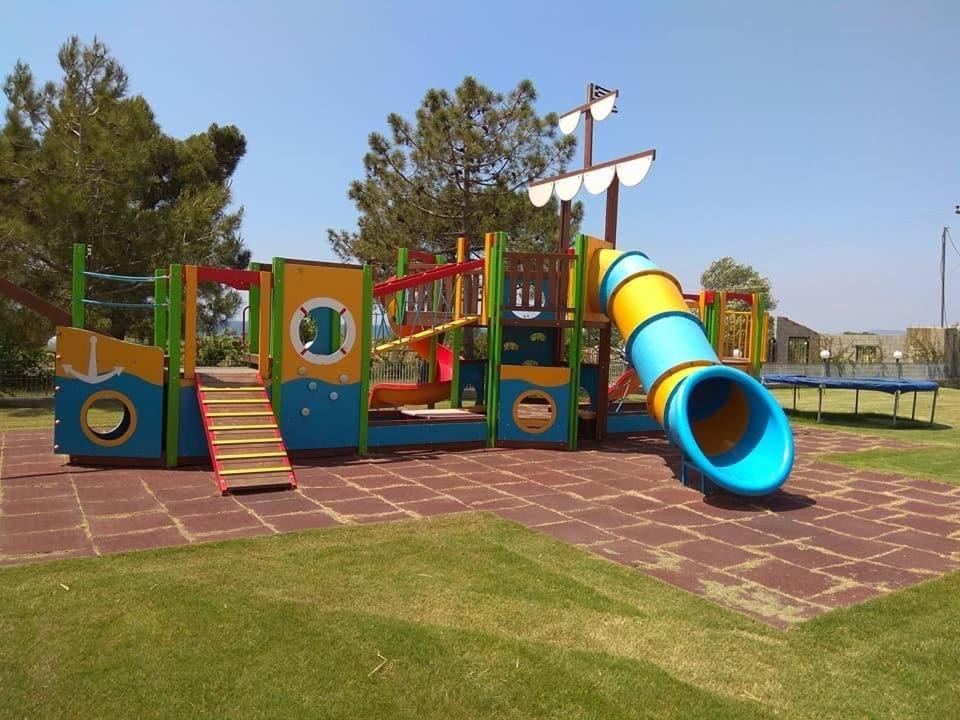 קומוטיני Vosporos Hotel מראה חיצוני תמונה
