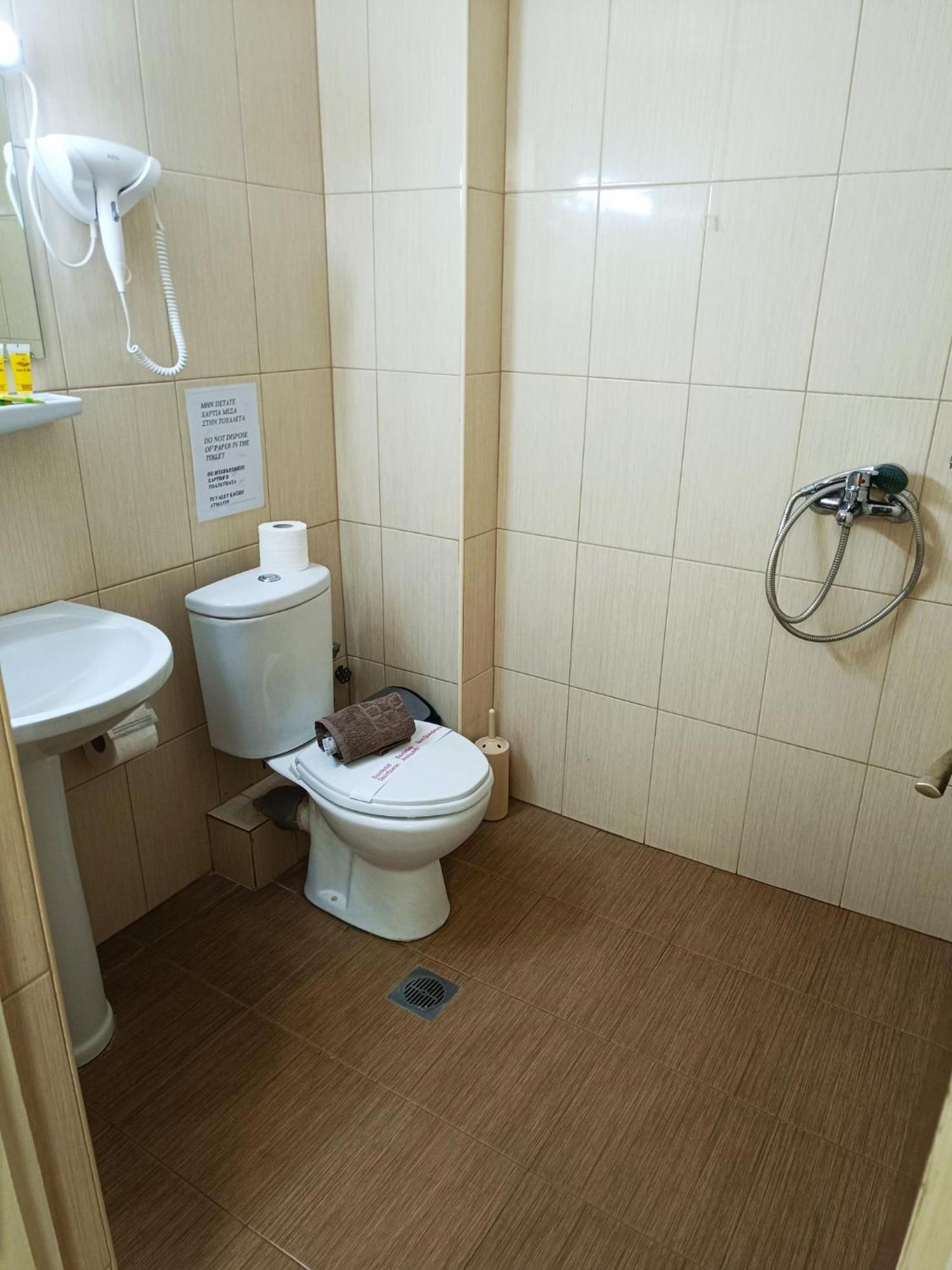קומוטיני Vosporos Hotel מראה חיצוני תמונה