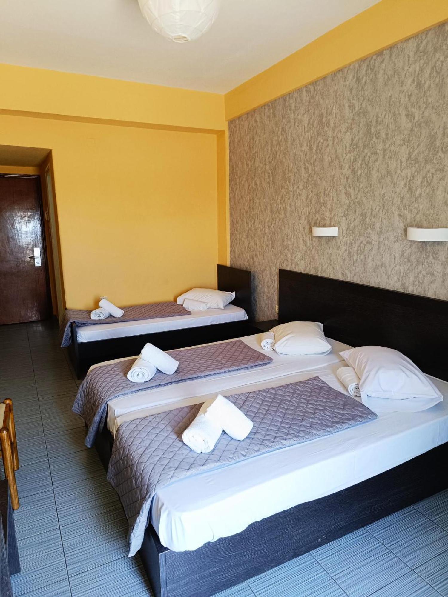 קומוטיני Vosporos Hotel מראה חיצוני תמונה
